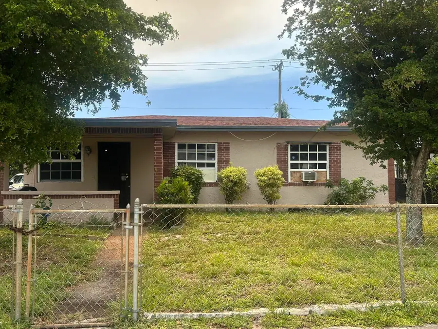 430 NW 30th Avenue, Fort Lauderdale, FL 33311 - #2