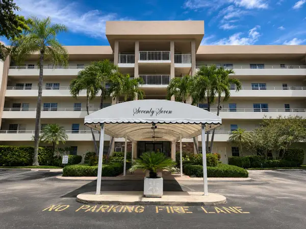 3930 Oaks Clubhouse Drive #303, Pompano Beach, FL 33069