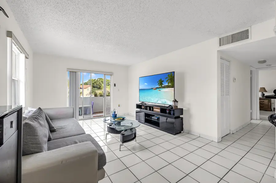 6507 Winfield Boulevard #211ac, Margate, FL 33063 - #2
