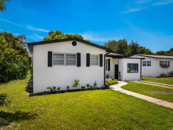 1105 Jasmine Avenue, Fort Pierce, FL 34982
