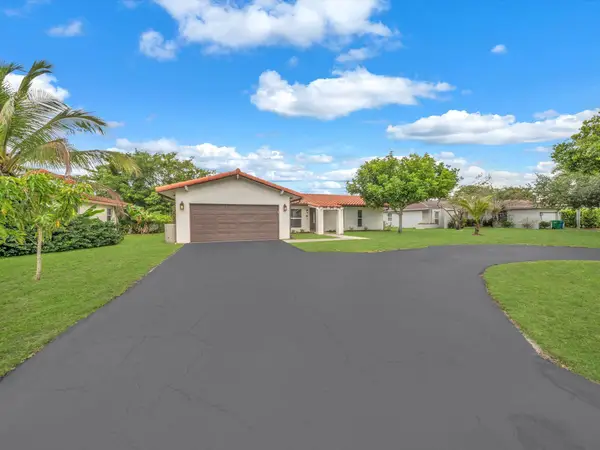 834 Ramblewood Drive, Coral Springs, FL 33071
