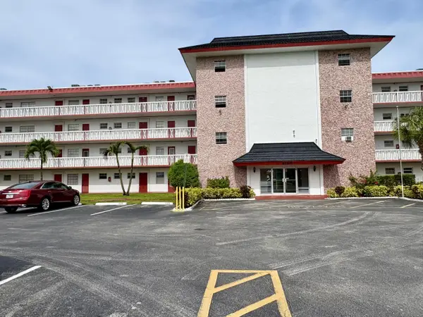 4140 NW 44th Avenue #411, Lauderdale Lakes, FL 33319