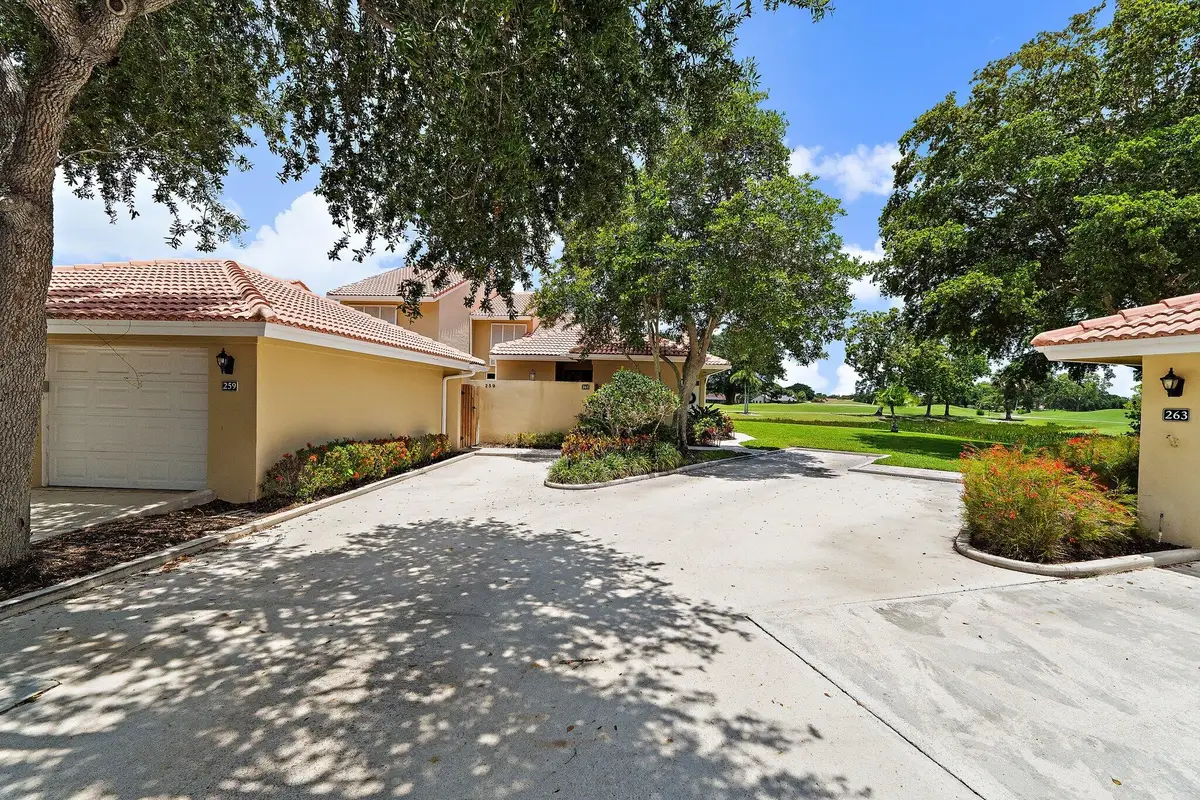 261 Old Meadow Way Way, Palm Beach Gardens, FL 33418 - #1