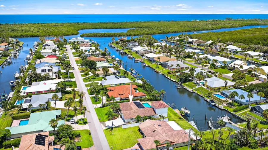 8422 SE Royal Street, Hobe Sound, FL 33455 - #2
