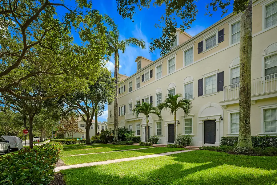 241 E Thatch Palm Circle, Jupiter, FL 33458 - #2