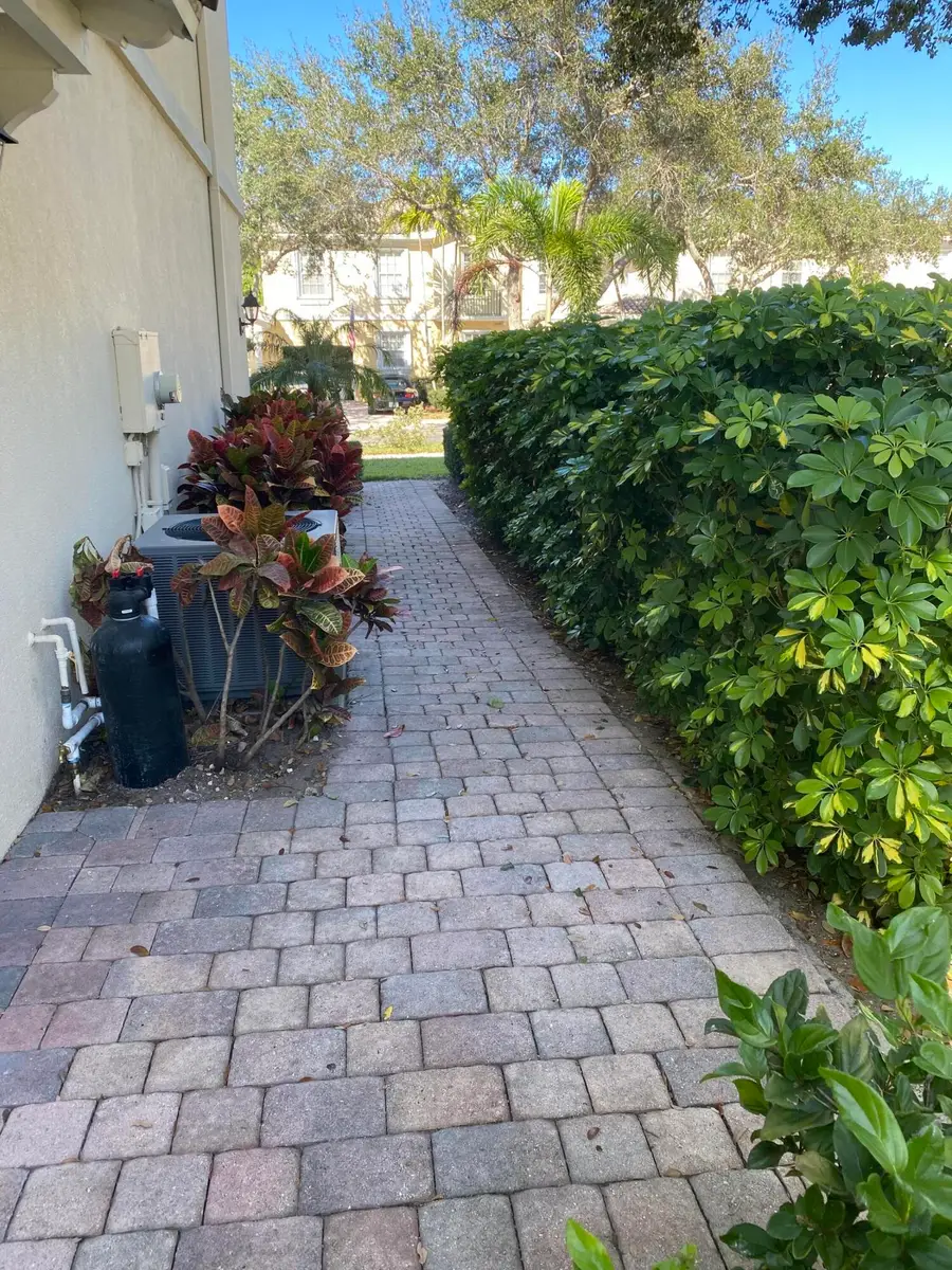 477 Capistrano Drive, Palm Beach Gardens, FL 33410 - #3