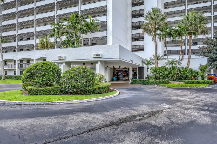 356 Golfview Road #403, North Palm Beach, FL 33408 - #3