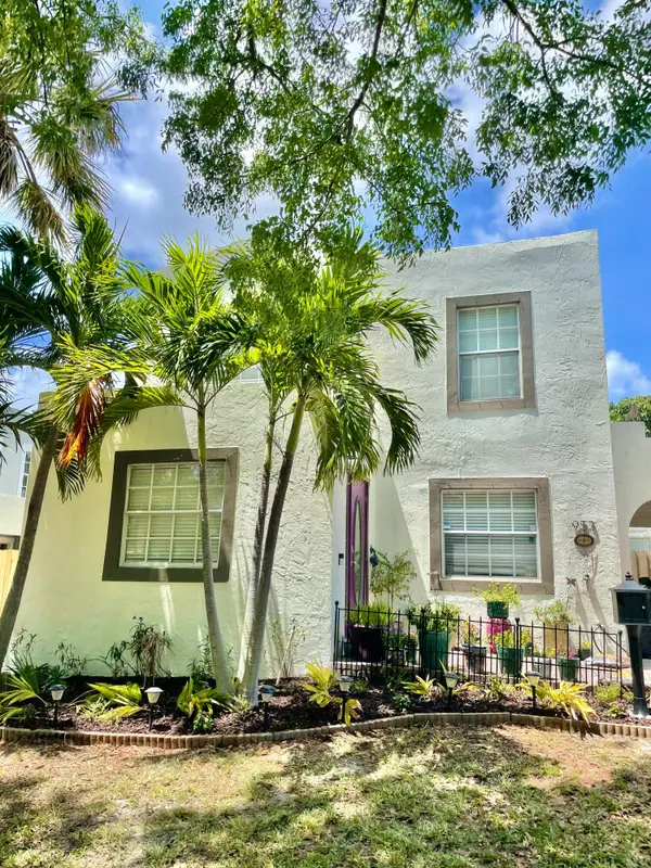 953 39th Court, West Palm Beach, FL 33407