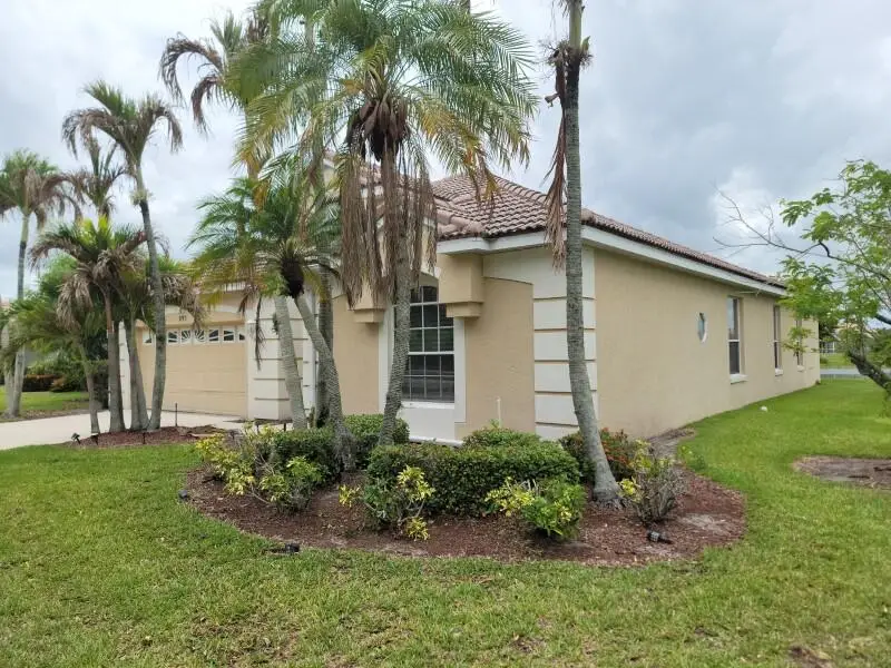 895 SW Lake Charles Circle, Port Saint Lucie, FL 34986 - #3