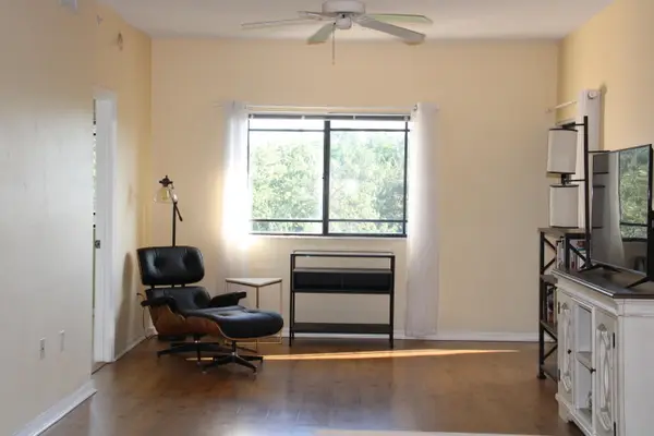 2802 Sarento Place #301, Palm Beach Gardens, FL 33410