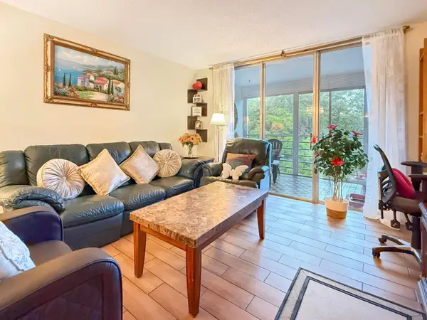3070 NW 48th Terrace #414, Lauderdale Lakes, FL 33313