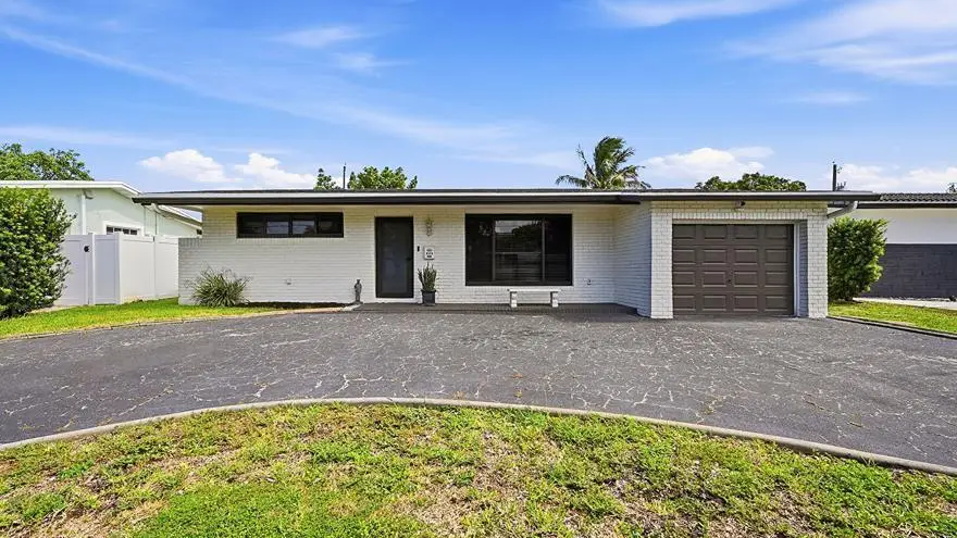 8370 NW 26th Place, Sunrise, FL 33322 - #1