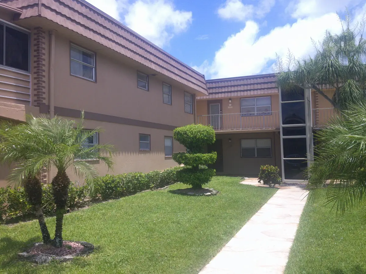 588 Brittany M, Delray Beach, FL 33446 - #1