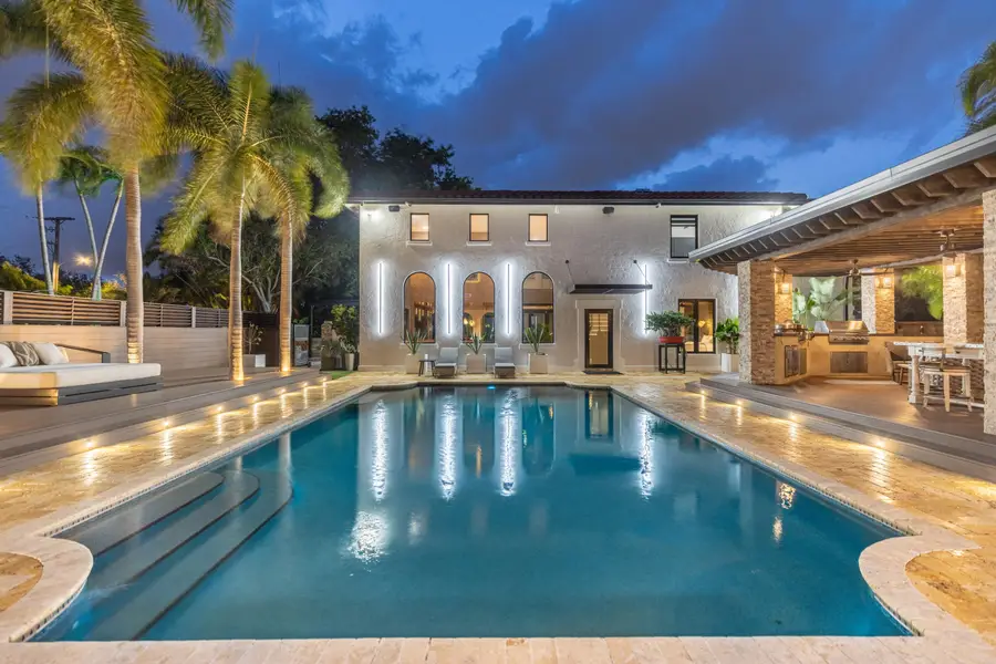 290 NW 6th Street, Boca Raton, FL 33432 - #2