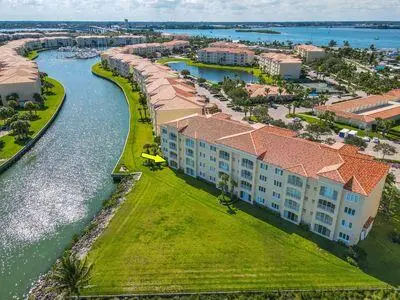 4 Harbour Isle Drive E #106, Fort Pierce, FL 34949 - #2