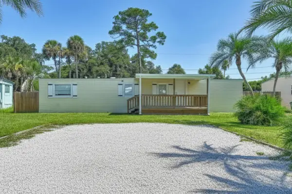 5204 Deanna Lane, Fort Pierce, FL 34946