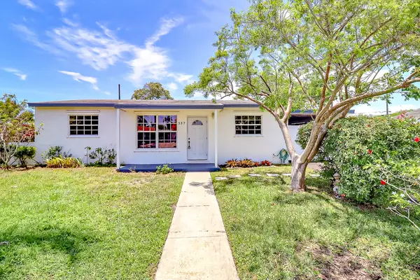 337 Mid Pines Road, Palm Springs, FL 33461