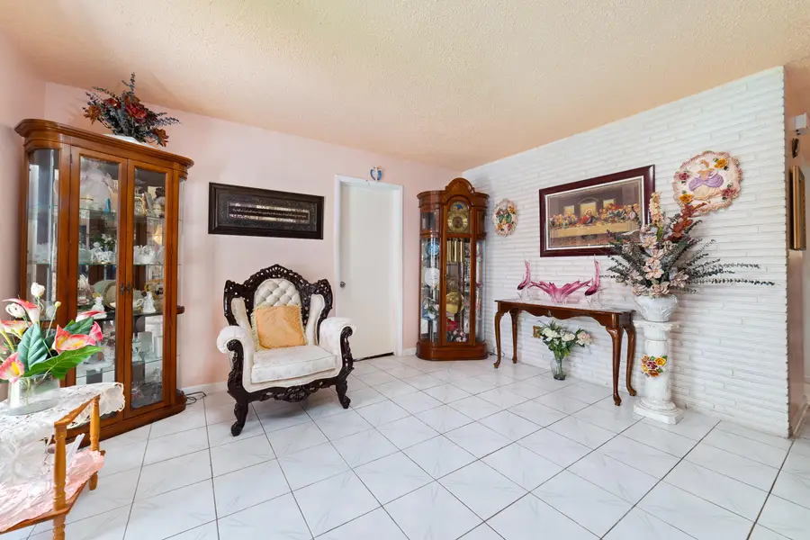 4460 NW 3rd Place, Plantation, FL 33317 - #3