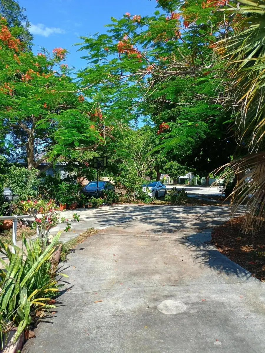 831 N Forest Hill Boulevard, West Palm Beach, FL 33405 - #2