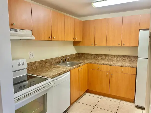 405 Executive Center Drive #208, West Palm Beach, FL 33401