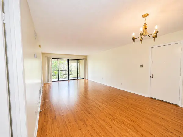 2050 Oleander Boulevard #4-206, Fort Pierce, FL 34950