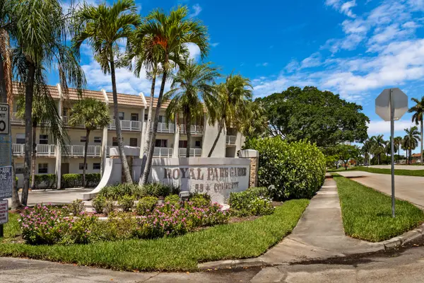 6870 Royal Palm Boulevard #202m, Margate, FL 33063
