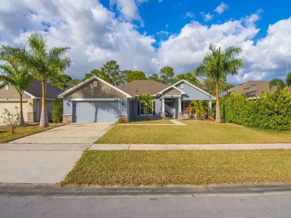 8308 Amalfi Circle, Fort Pierce, FL 34951