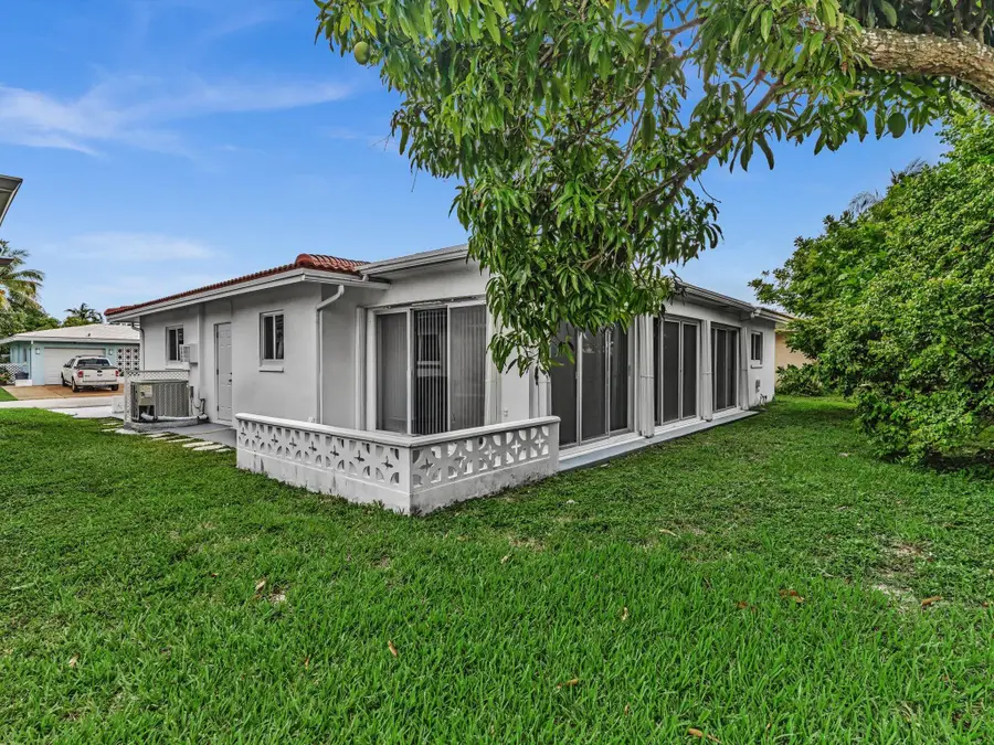 5715 NW 86th Avenue, Tamarac, FL 33321 - #3