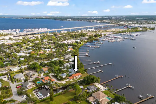 911 NW Sunset Terrace, Stuart, FL 34994