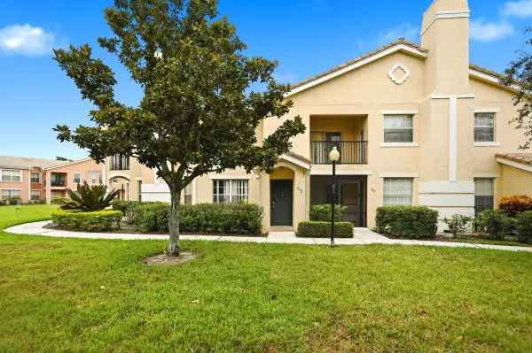 124 SW Peacock Boulevard, Port St Lucie, FL 34986