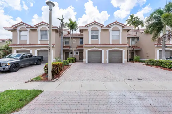 5540 NW 90th Terrace, Sunrise, FL 33351