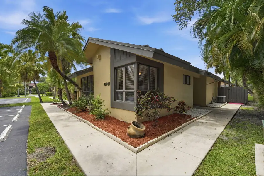 8741 Cleary Boulevard, Plantation, FL 33324 - #3