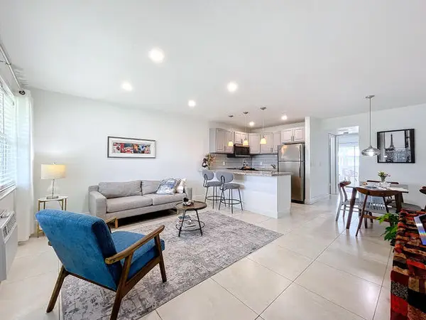 410 Chatham T, West Palm Beach, FL 33417