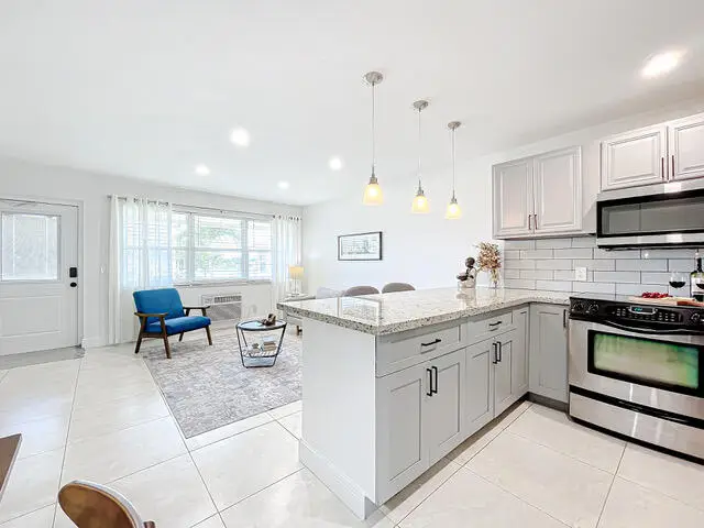 410 Chatham T, West Palm Beach, FL 33417 - #3