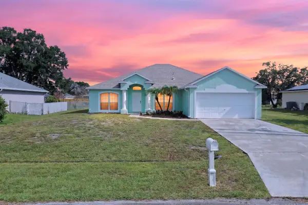 522 SW Mccomb Avenue, Port St Lucie, FL 34953
