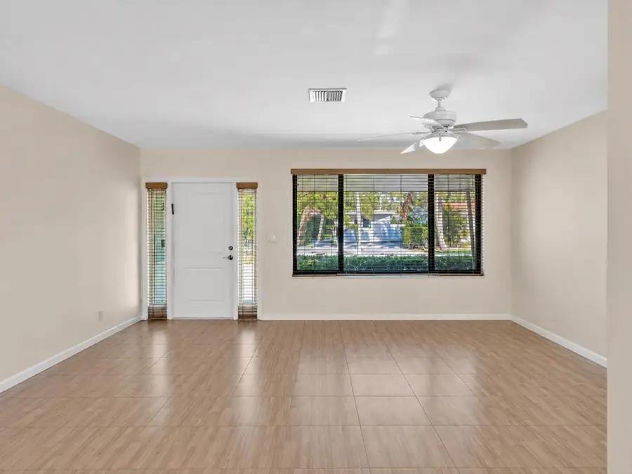 19321 NE 18th Place, Miami, FL 33179 - #3