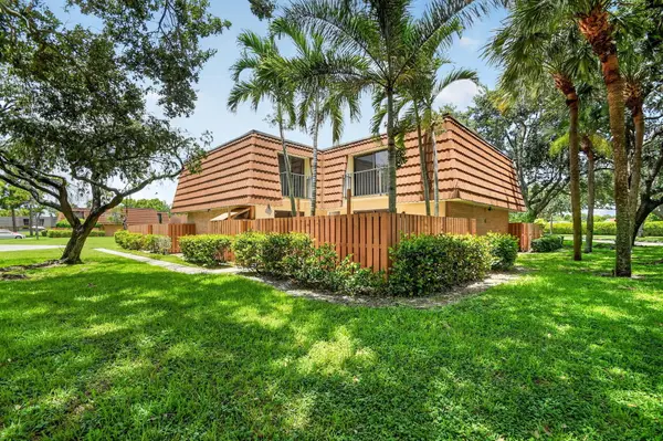 135 Heritage Way, West Palm Beach, FL 33407