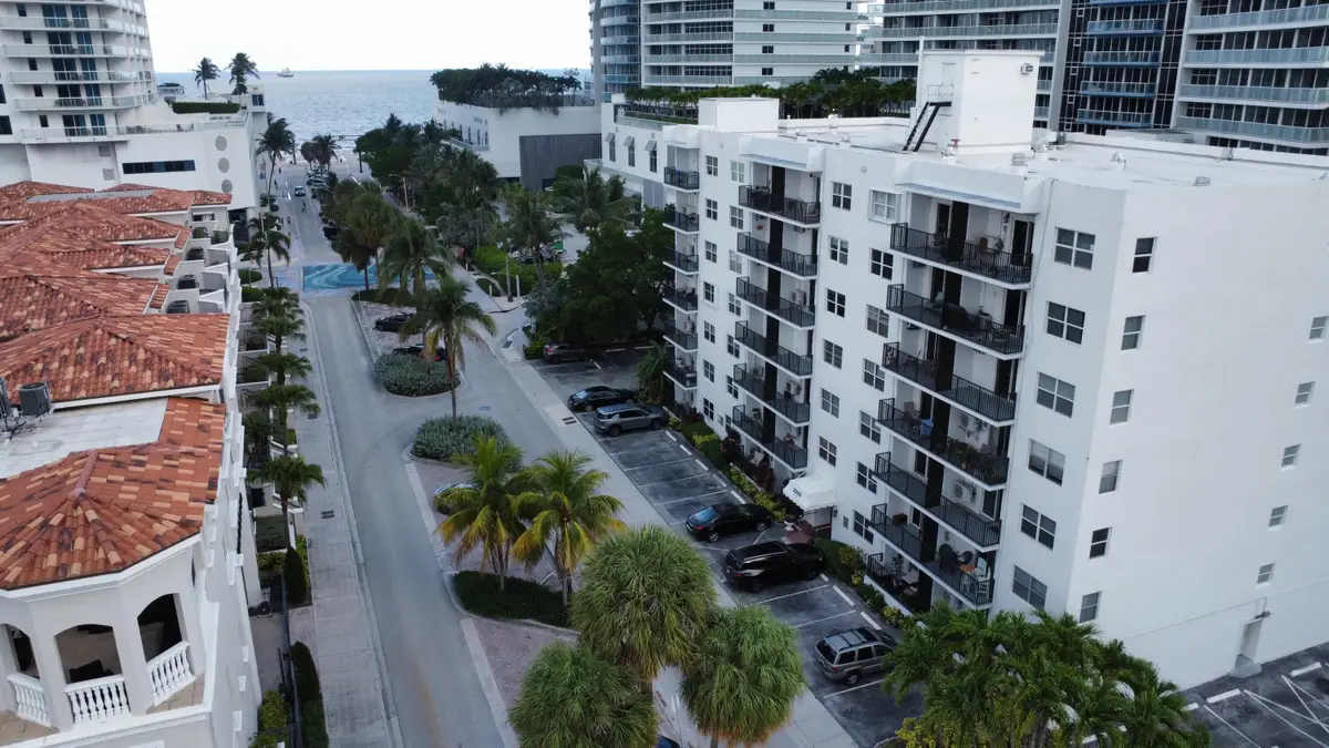 3000 Riomar Street #210, Fort Lauderdale, FL 33304 - #1