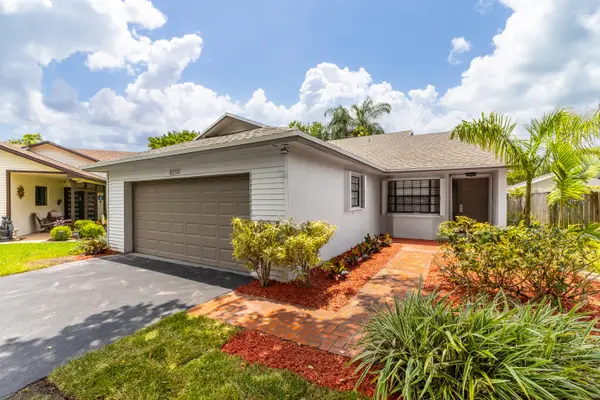8210 SW 41st Street, Davie, FL 33328