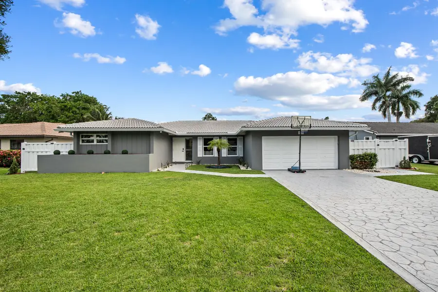 8552 Shadow Wood Boulevard, Coral Springs, FL 33071 - #2