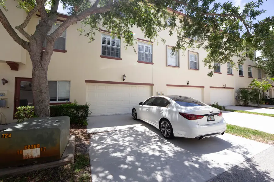 1890 SE Interlachen Drive, Port Saint Lucie, FL 34952 - #3