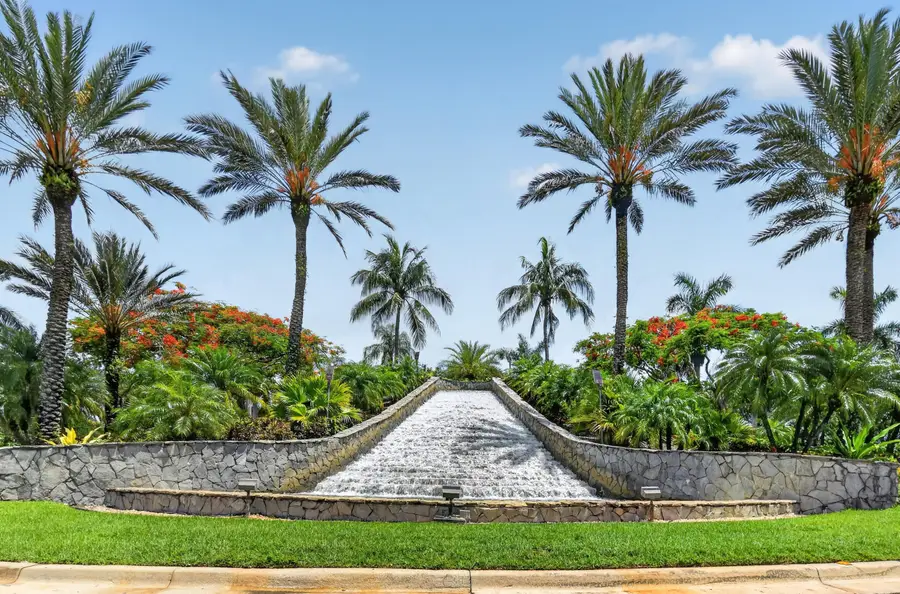 9442 Bridgeport Drive, West Palm Beach, FL 33411 - #2