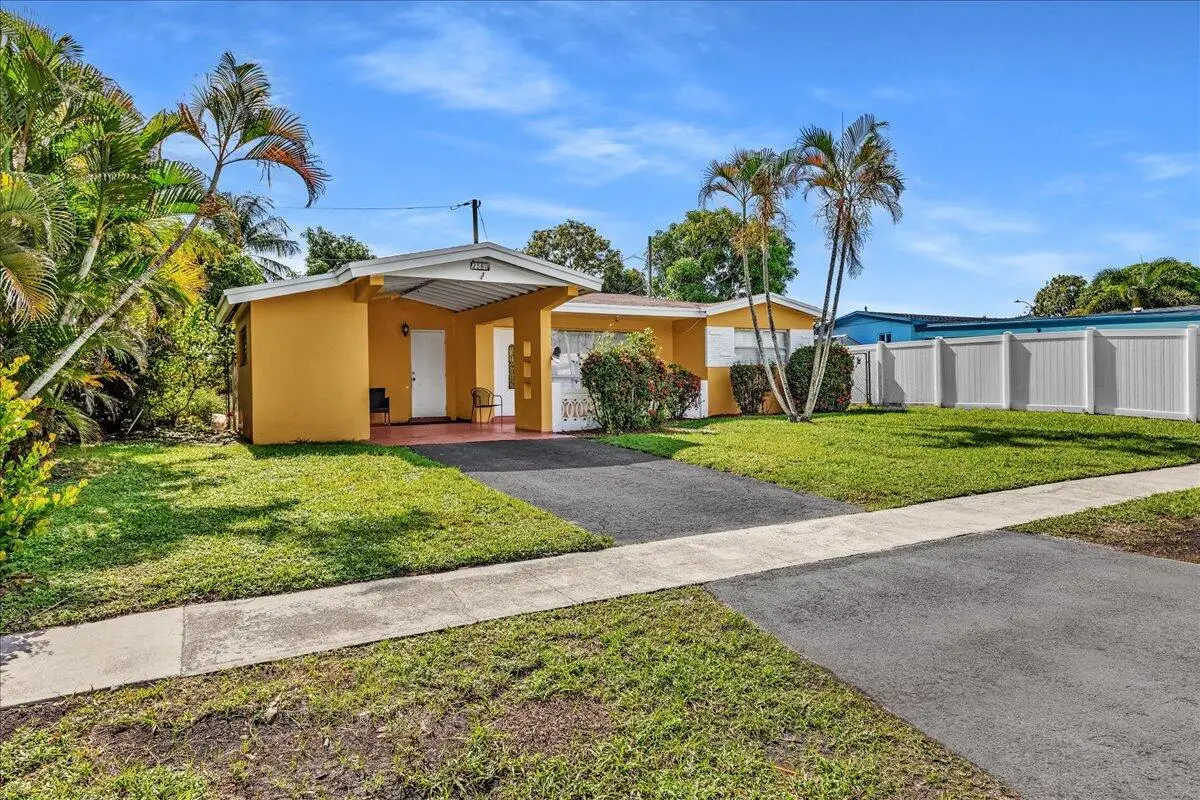 3560 NW 34th Way, Lauderdale Lakes, FL 33309 - #1