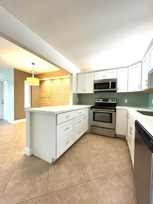13830 Oneida Drive #G1, Delray Beach, FL 33446