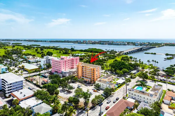 15 S Golfview Road #206, Lake Worth, FL 33460