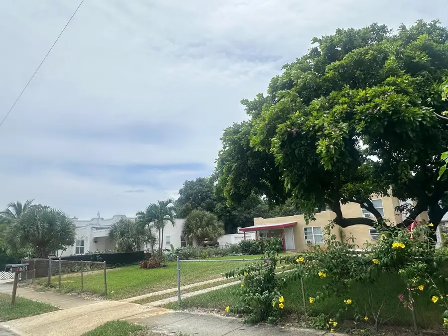 637 46th Street, West Palm Beach, FL 33407 - #2