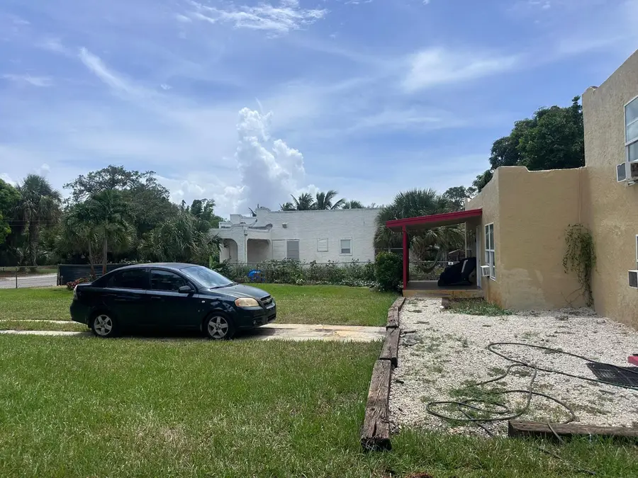 637 46th Street, West Palm Beach, FL 33407 - #3