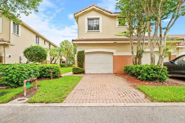 4212 Vineyard Circle, Weston, FL 33332