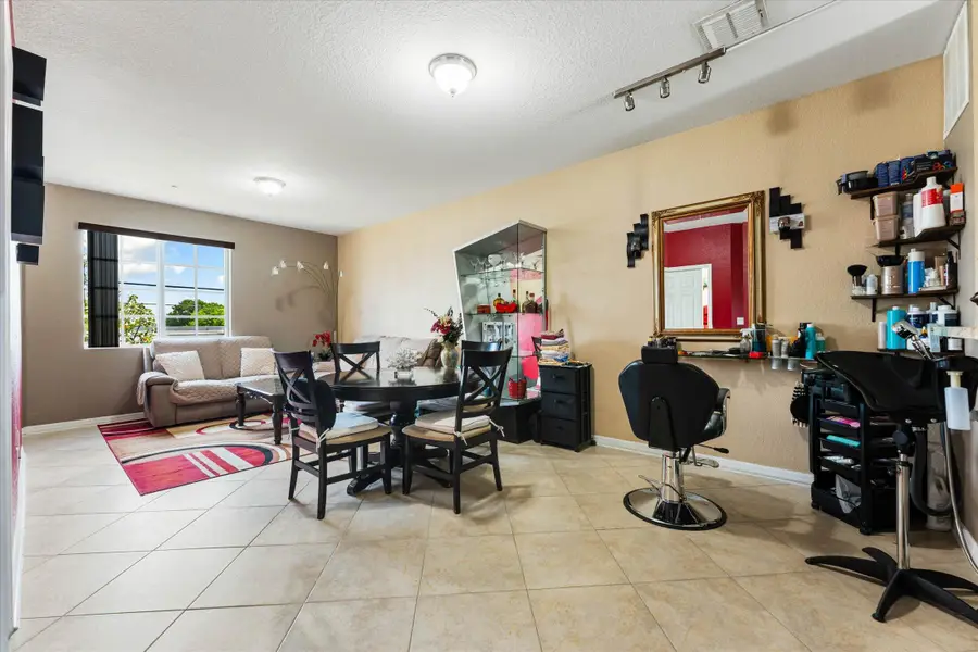 131 NW 2nd Avenue #3, Hallandale, FL 33009 - #2