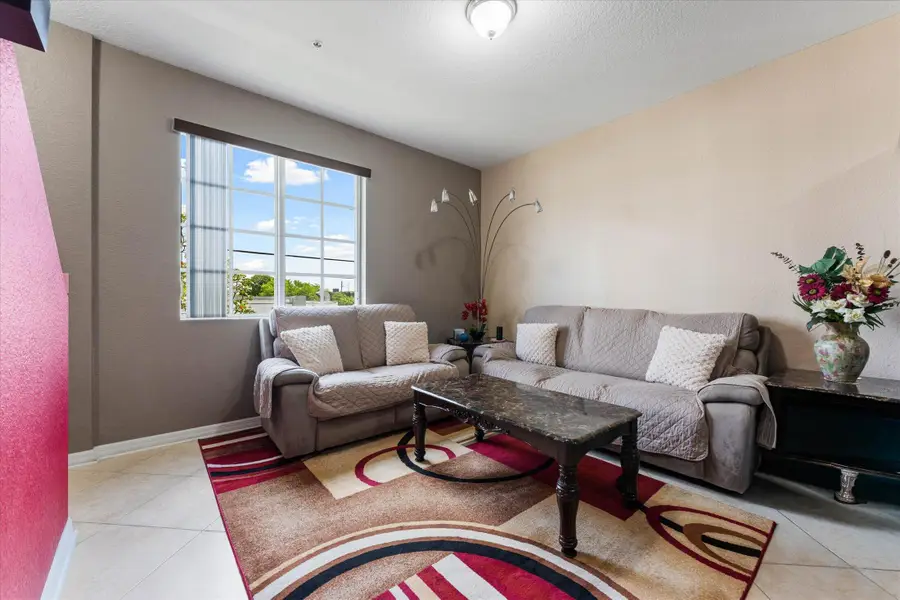 131 NW 2nd Avenue #3, Hallandale, FL 33009 - #3